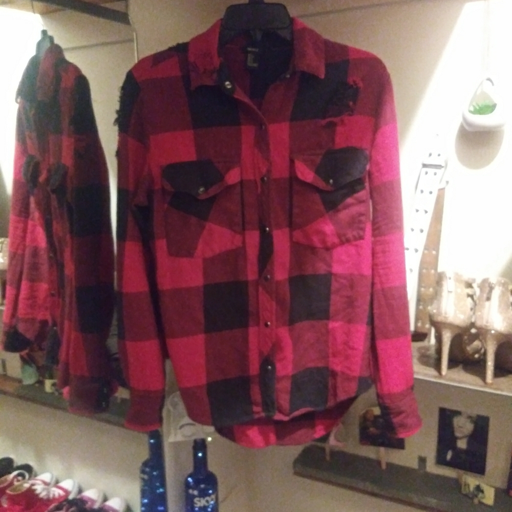 Forever 21 Plaid button down long sleeve